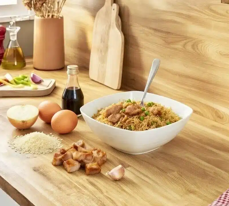 Riz cantonais au porc laqué