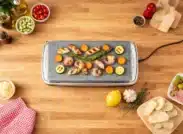 Pierrade® de poulet mariné aux légumes de printemps